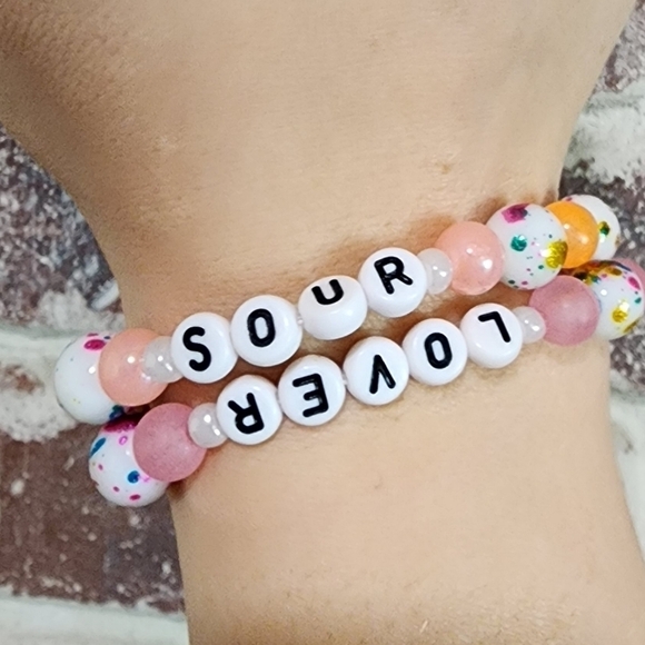 Taylor Swift Olivia Rodrigo Inspired Friendship Bracelets - Picture 4 of 7